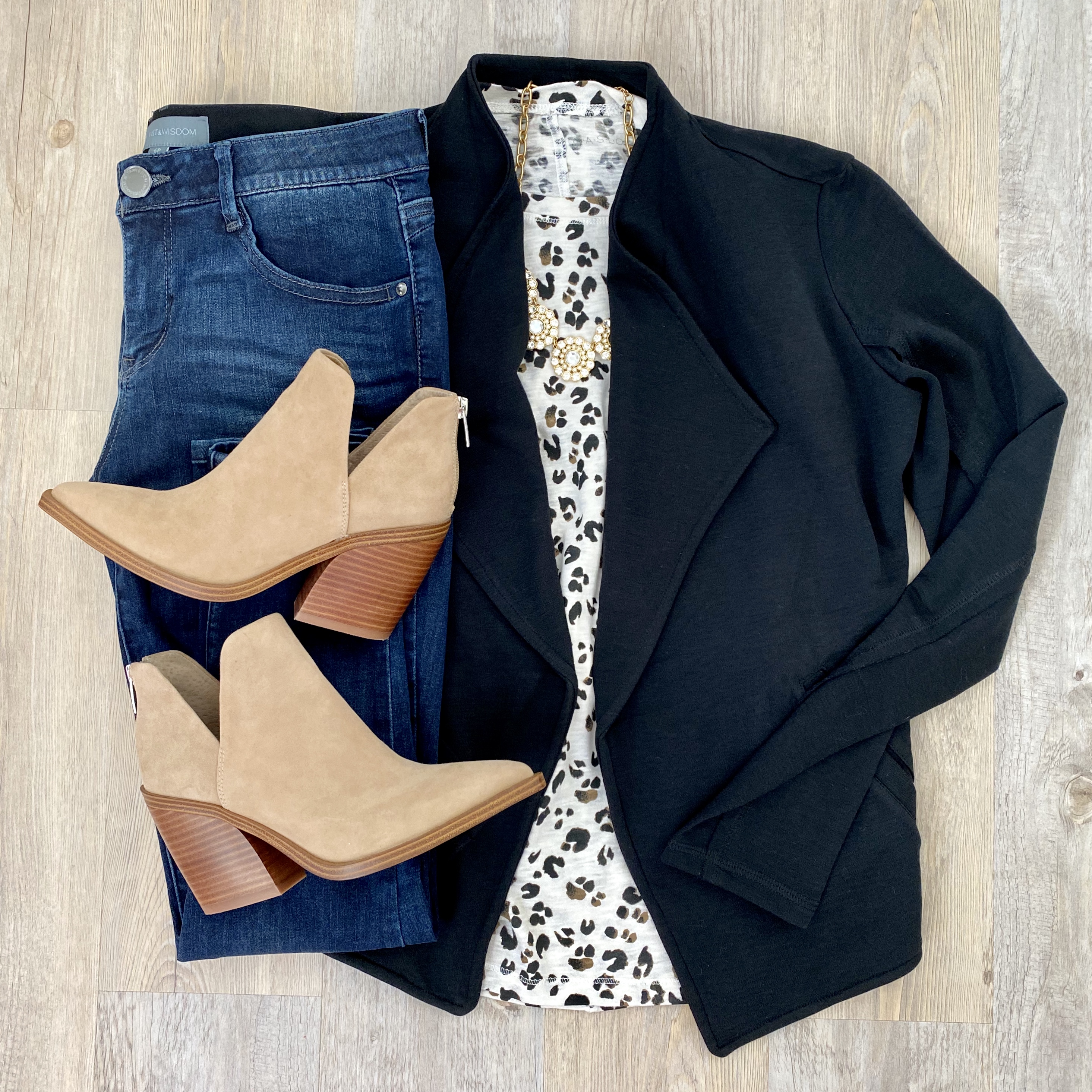 Caslon blazer, Caslon leopard tee, Wit & Wisdom jeans, Vince Camuto booties